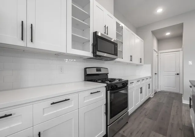 4th image of 8440 Berry Brush, Houston, TX 77022 | MLS# 48106876