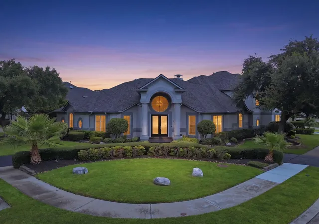 Photo 2 of Single family home for sale at 12508 Still Harbour Dr, Houston, TX 77041 | MLS# 83718778 | Listing updated on 2026-08-20