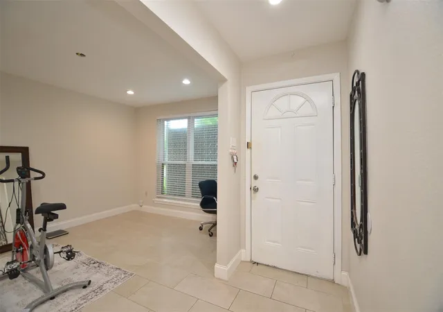 Photo 3 of Single family home for sale at 5834 Ludington Dr, Houston, TX 77035 | MLS# 90864470 | Listing updated on 2026-08-19