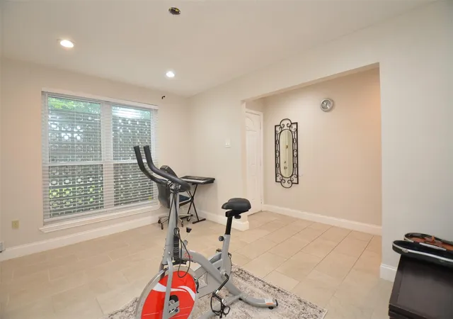 Photo 3 of Single family home for sale at 5834 Ludington Dr, Houston, TX 77035 | MLS# 90864470 | Listing updated on 2026-09-28