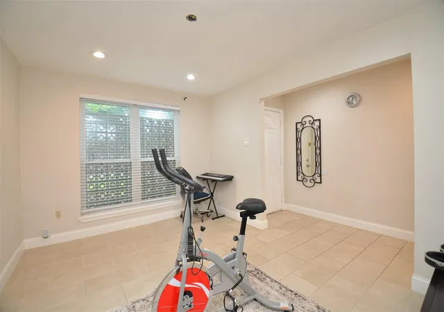Photo 4 of Single family home for sale at 5834 Ludington Dr, Houston, TX 77035 | MLS# 90864470 | Listing updated on 2026-09-28