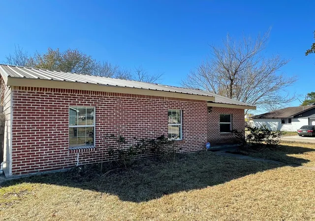 Photo 3 of Single family home for sale at 17202 Sunshine St, Houston, TX 77049 | MLS# 83122868 | Listing updated on 2026-07-31