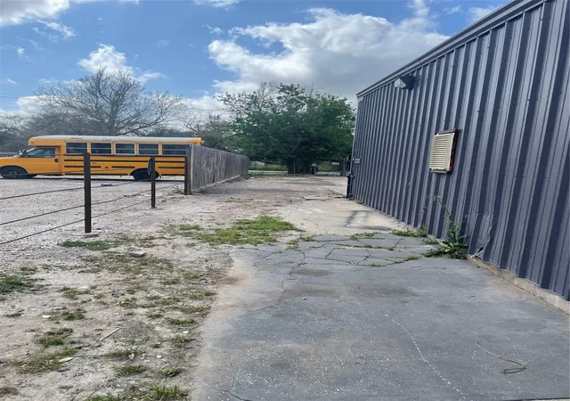 Photo 3 of Land for sale at 11619 Palmsprings Dr, Houston, TX 77034 | MLS# 10965141 | Listing updated on 2026-04-22