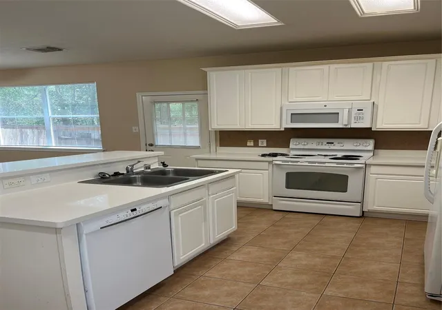 5th image of 231 N Burberry Park Cir, Spring, TX 77382 | MLS# 72183314