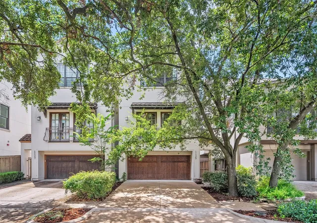 1st image of 1129 W Bell St, Houston, TX 77019 | MLS# 74029730
