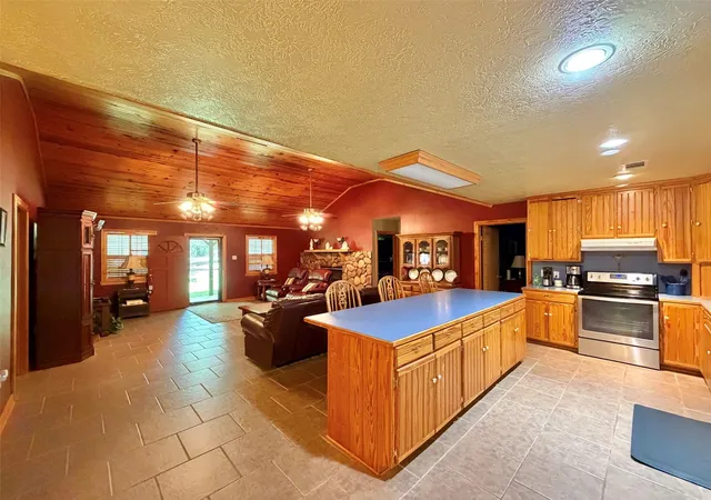 Homes for sale in Kountze, TX | 4945 Lakewood Dr, Kountze, TX 77625 | MLS# 15246822