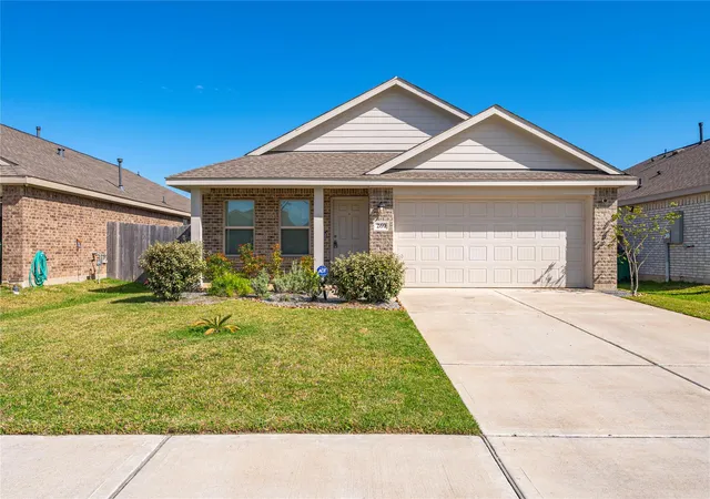 1st image of 269 Bennett Loop, Angleton, TX 77515 | MLS# 80497051