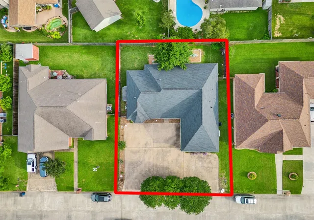 Photo 2 of Single family home for sale at 1717 24th Avenue, Texas City, TX 77590 | MLS# 87705180 | Listing updated on 2026-08-27