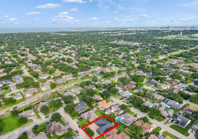 Photo 3 of Single family home for sale at 1717 24th Avenue, Texas City, TX 77590 | MLS# 87705180 | Listing updated on 2026-08-27