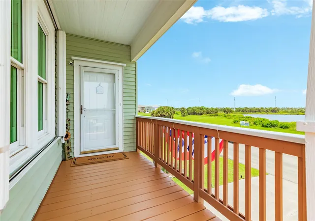 Photo 4 of Single family home for sale at 14023 Marina Blvd, Galveston, TX 77554 | MLS# 32793677 | Listing updated on 2026-06-13