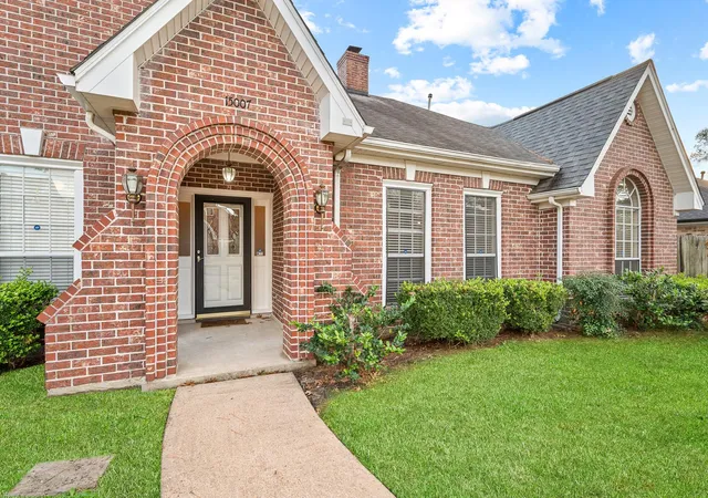 Photo 3 of Single family home for sale at 15007 Rock Knoll Dr, Houston, TX 77083 | MLS# 46372047 | Listing updated on 2026-08-17