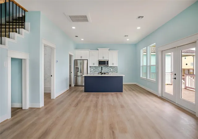 Photo 3 of Single family home for sale at 17518 Bristow Dr, Galveston, TX 77554 | MLS# 58886080 | Listing updated on 2026-03-12