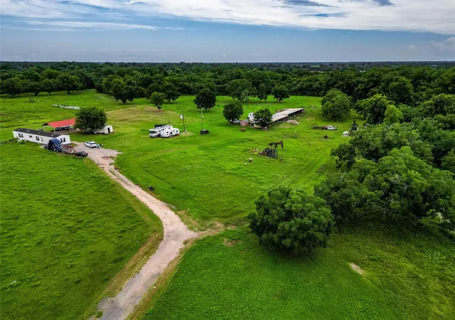 5th image of 38929 Sampson Rd, Brookshire, TX 77423 | MLS# 98307881