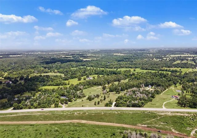 Homes for sale in North Zulch, TX | 14610 Hwy 21 W, North Zulch, TX 77872 | MLS# 81780107