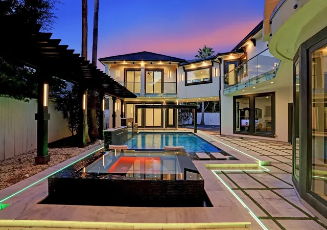 Photo 1 of Mansion for sale at 5158 Huckleberry Cir, Houston, TX 77056 | MLS# 73421549 | Listing updated on 2026-09-02
