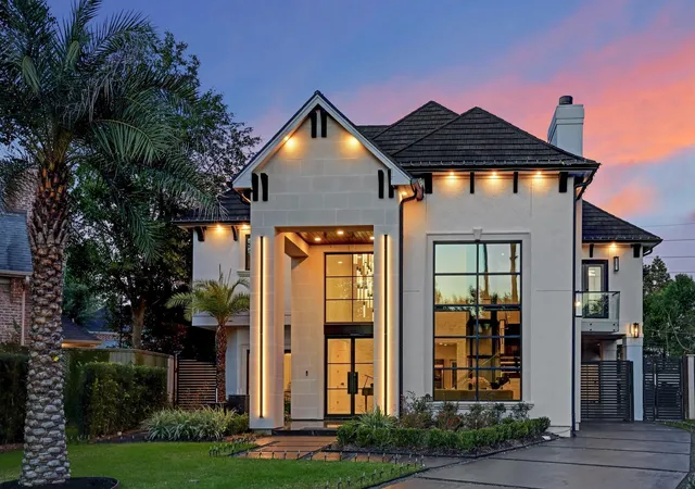 Photo 2 of Mansion for sale at 5158 Huckleberry Cir, Houston, TX 77056 | MLS# 73421549 | Listing updated on 2026-09-02