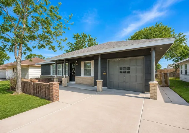 1st image of 715 W 9th St, Freeport, TX 77541 | MLS# 22722589