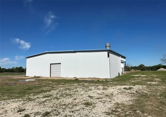 Photo 4 of Land for sale at 2013 W US Hwy 79, Buffalo, TX 75831 | MLS# 80899451 | Listing updated on 2026-04-07