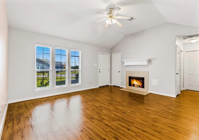 4th image of 1060 Yaupon Cove Dr, Onalaska, TX 77360 | MLS# 30286457
