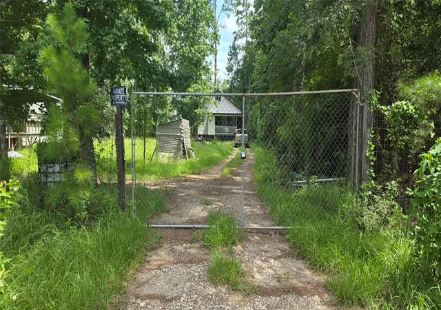 Photo 10 of Single family home for sale at 50 County Rd 342, Cleveland, TX 77327 | MLS# 28236915 | Listing updated on 2026-04-23