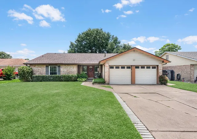 Photo 1 of Single family home for sale at 11219 Concho St, Houston, TX 77072 | MLS# 3764237 | Listing updated on 2026-08-13