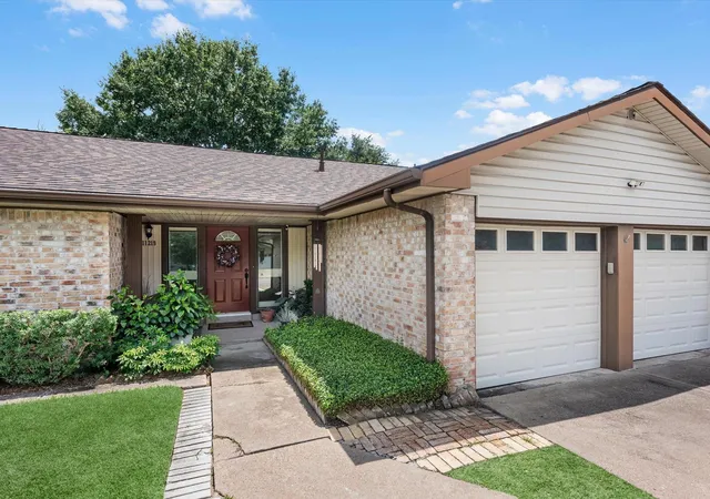 Photo 3 of Single family home for sale at 11219 Concho St, Houston, TX 77072 | MLS# 3764237 | Listing updated on 2026-08-13