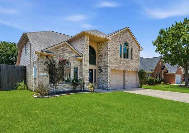 Homes for sale in La Porte, TX | 321 Spencer Lndg W, La Porte, TX 77571 | MLS# 44362008