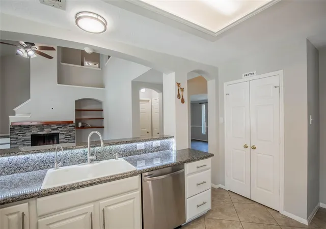 Photo 4 of Single family home for sale at 23234 Willow Cyn Dr, Katy, TX 77494 | MLS# 10445218 | Listing updated on 2026-09-10