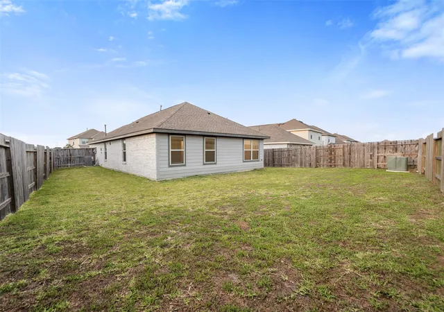 Photo 21 of Single family home for sale at 14534 Broadbury Pond Rd, Rosharon, TX 77583 | MLS# 17352374 | Listing updated on 2026-10-05