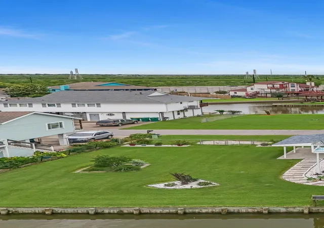 Photo 3 of Land for sale at 6 N Flamingo, La Marque, TX 77568 | MLS# 93568651 | Listing updated on 2026-07-17