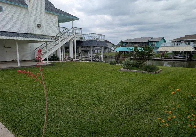 6th image of 6 North Flamingo, La Marque, TX 77568 | MLS# 93568651