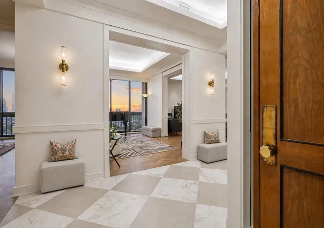 4th image of 5001 Woodway Dr #PH2, Houston, TX 77056 | MLS# 47675685