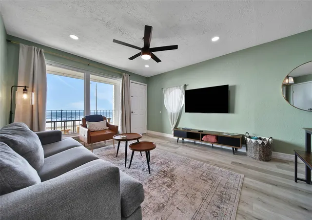 Photo 4 of Condo for sale at 7600 Seawall Blvd #206, Galveston, TX 77551 | MLS# 71869909 | Listing updated on 2026-09-11