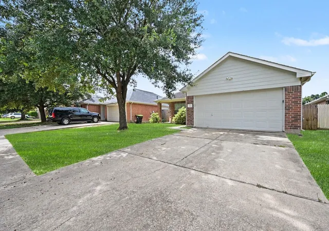 Photo 3 of Single family home for sale at 2414 Halstead Dr, Spring, TX 77386 | MLS# 39634998 | Listing updated on 2026-08-20