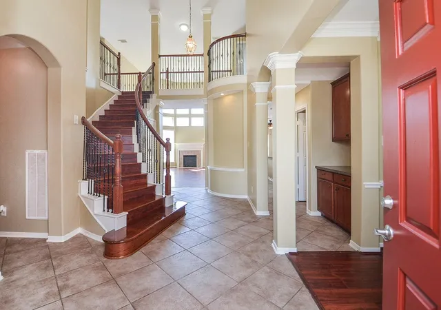 4th image of 13109 Sunset Cliff Ct, Sugar Land, TX 77478 | MLS# 54568787