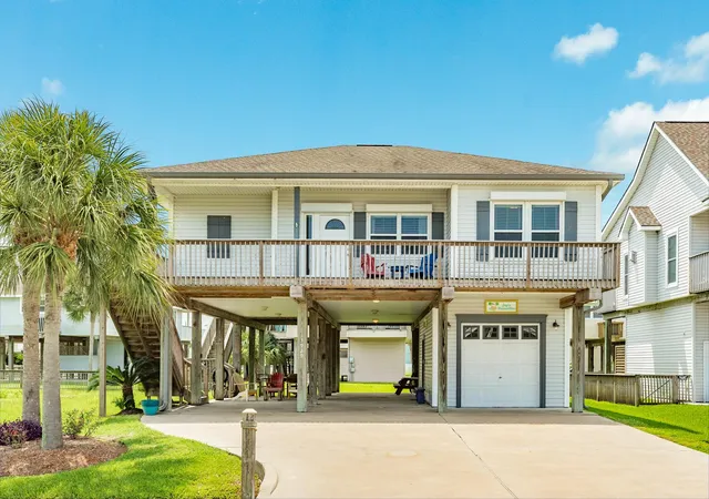 Photo 1 of Single family home for sale at 13929 Pirates Beach Blvd, Galveston, TX 77554 | MLS# 74068779 | Listing updated on 2026-09-02