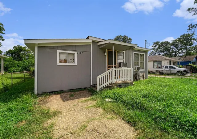 Multi family home for sale at 5105 Earline St, Houston, TX 77016 | MLS# 15918985