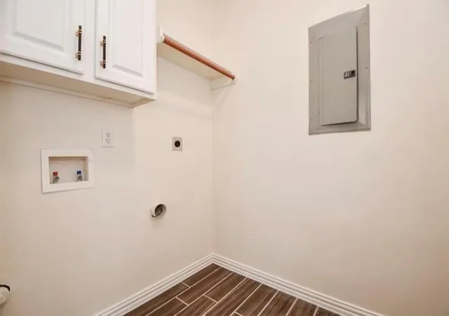 2nd image of 12755 Mill Ridge Dr, Cypress, TX 77429