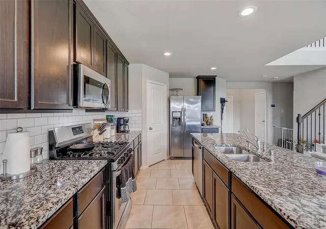 5th image of 3022 Vales Point Dr, Fresno, TX 77545 | MLS# 97919599