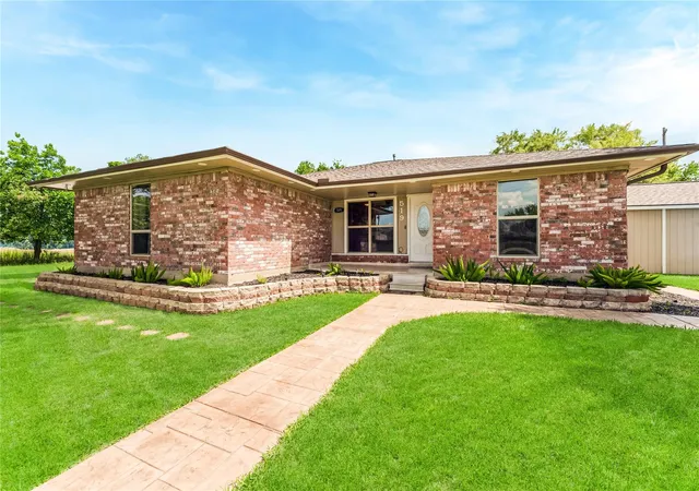 4th image of 519 Fairfield St, Shoreacres, TX 77571 | MLS# 87201327