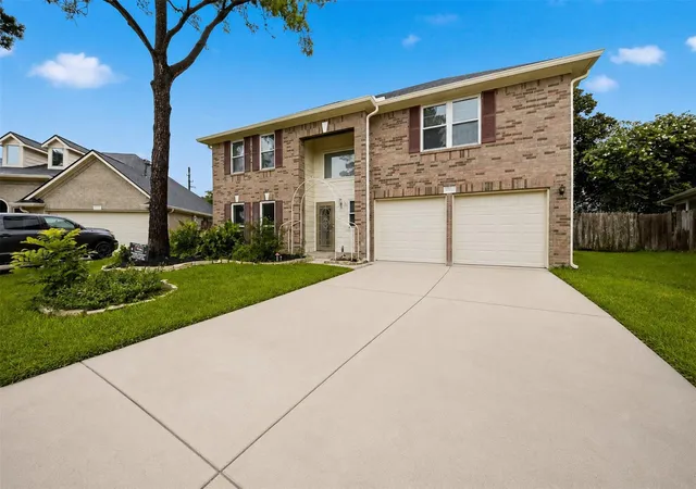 Photo 3 of Single family home for sale at 18303 Harnett Dr, Cypress, TX 77429 | MLS# 88089854 | Listing updated on 2026-09-18