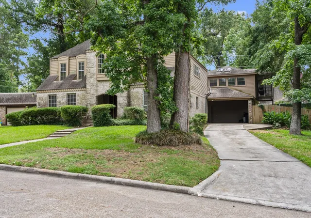 Photo 2 of Sale Pending at 3815 Sunstone Dr, Houston, TX 77068 | MLS# 15856228 | Listing updated on 2026-09-18