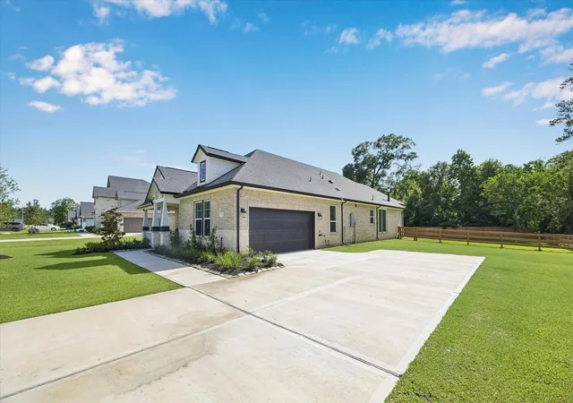 Photo 2 of Single family home for sale at 737 Satterwhite Farms Ln, Magnolia, TX 77354 | MLS# 61690263 | Listing updated on 2026-10-07