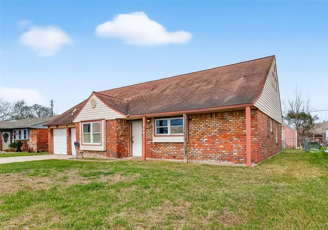 Homes for sale in Baytown, TX | 512 Harold Ln, Baytown, TX 77521 | MLS# 56672726
