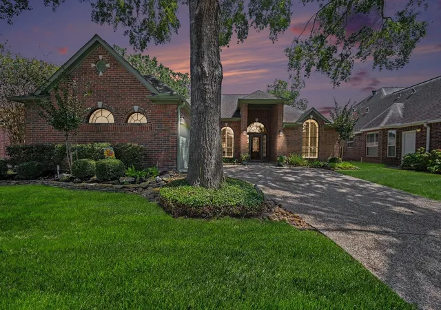 Photo 1 of Single family home for sale at 11614 Vailrun Dr, Houston, TX 77070 | MLS# 32851789 | Listing updated on 2026-09-13