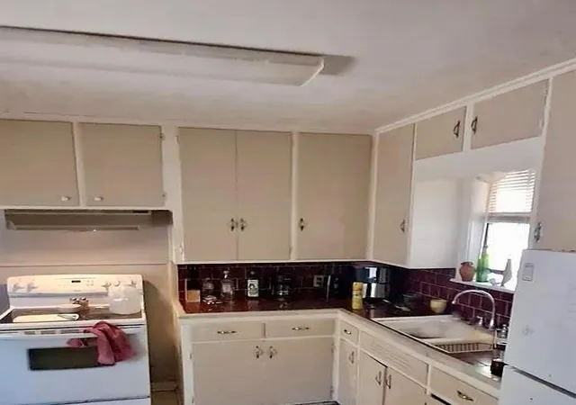 3rd image of 4 Circle C St, Orange, TX 77630 | MLS# 51868273