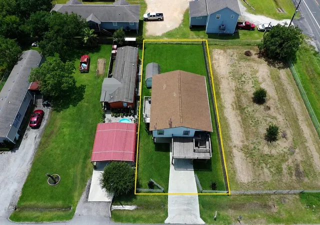 50th image of 206 19th St, Dickinson, TX 77539 | MLS# 63517728
