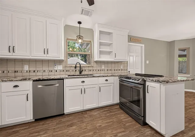 Photo 1 of Single family home for sale at 5414 Crown Colony, Houston, TX 77069 | MLS# 5949278 | Listing updated on 2026-09-21