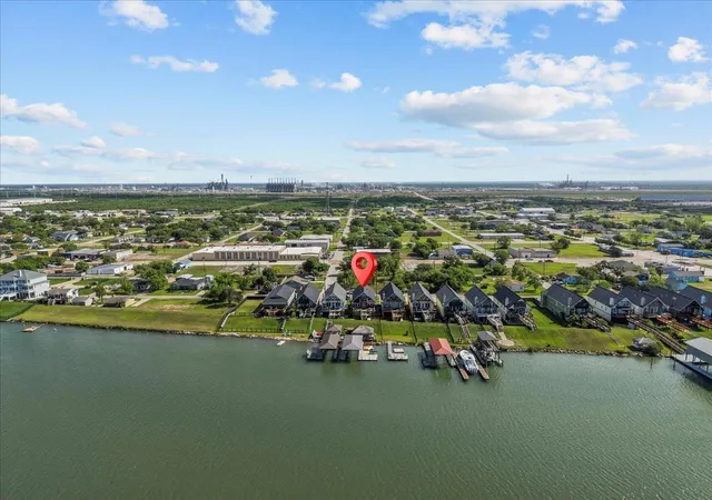Homes for sale in Freeport, TX | 209 S Front St, Freeport, TX 77541 | MLS# 76862376