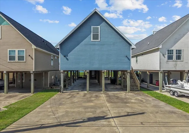 Homes for sale in Freeport, TX | 209 S Front St, Freeport, TX 77541 | MLS# 76862376